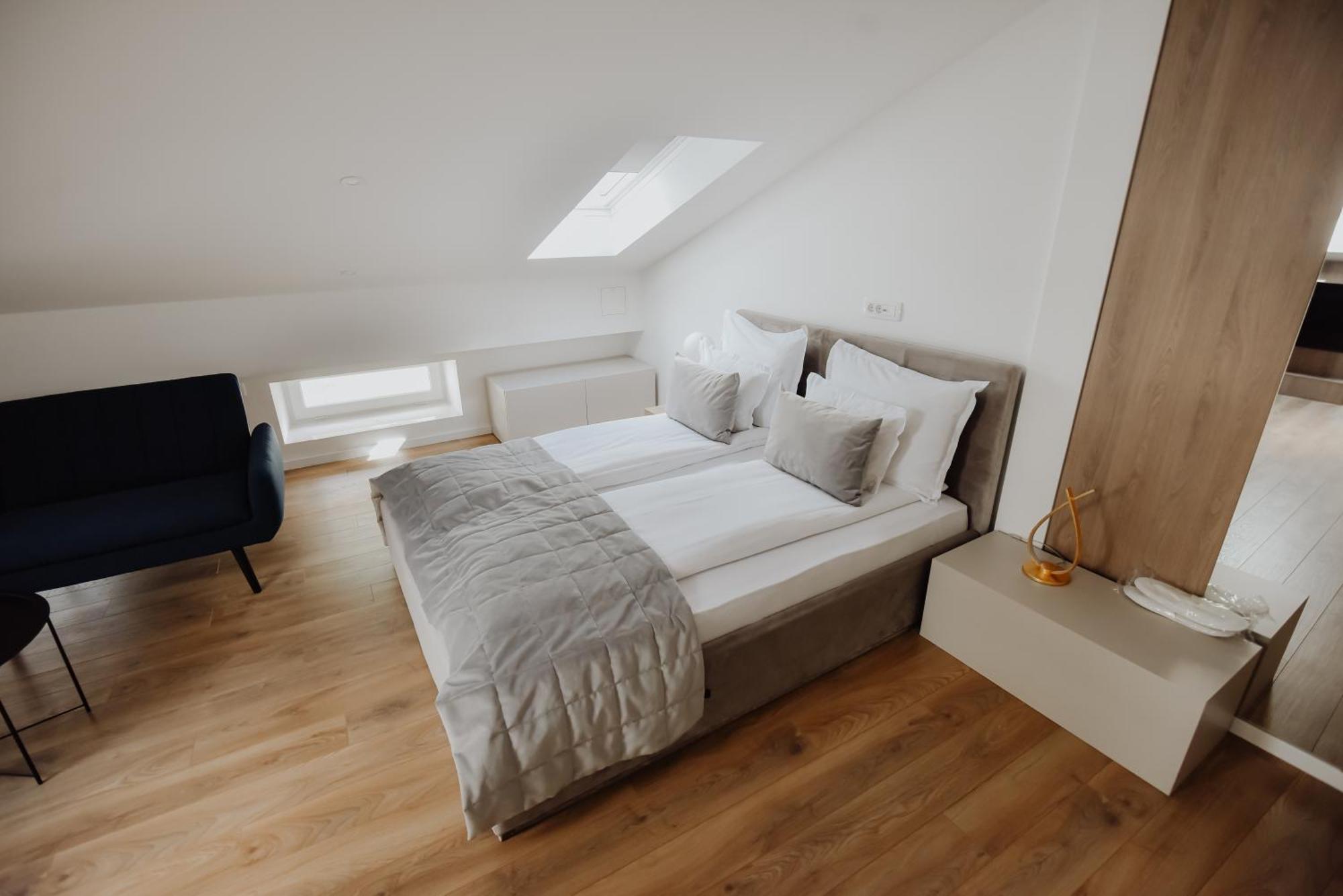 Lux City Apartments & Rooms SJJ Buitenkant foto