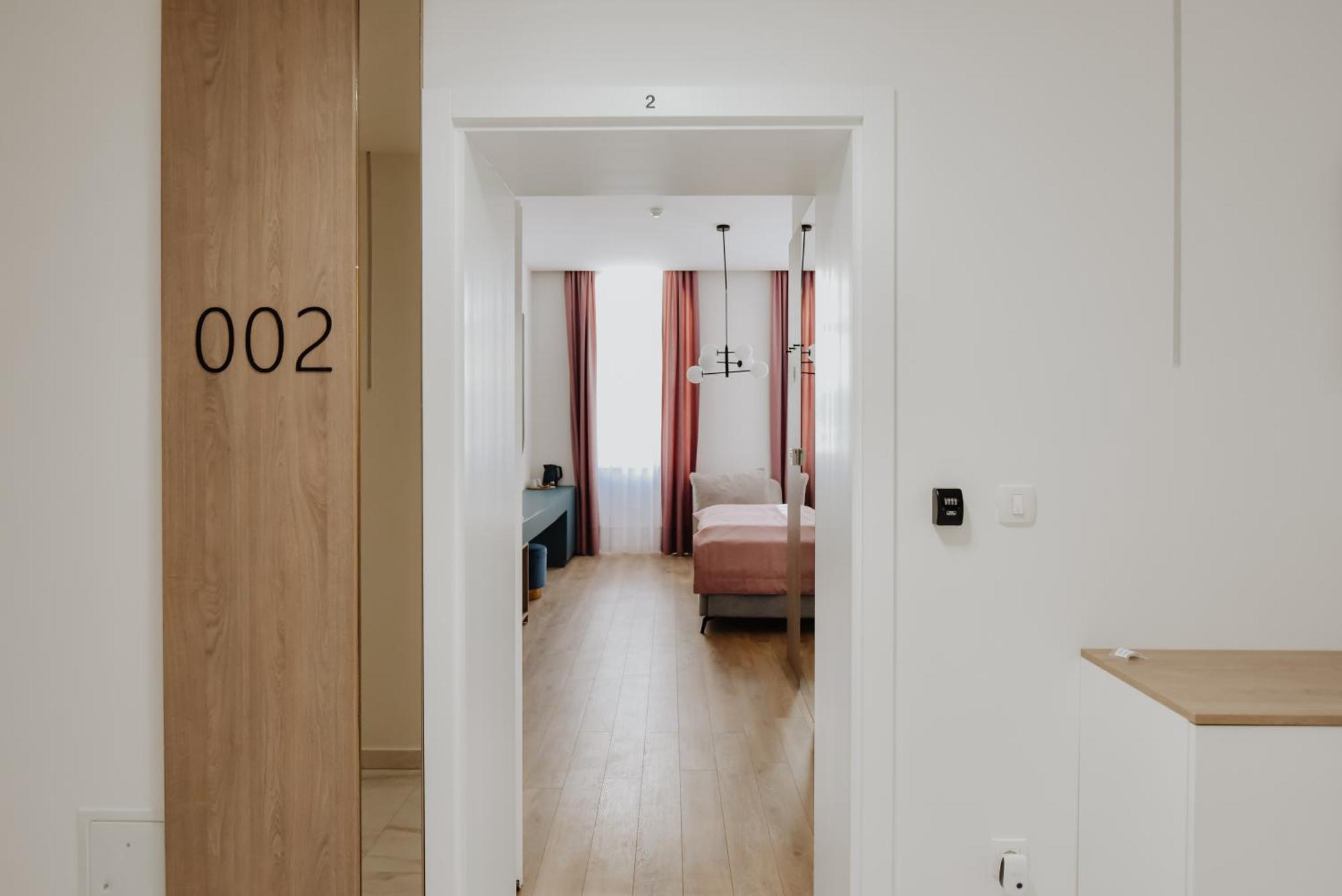 Lux City Apartments & Rooms SJJ Buitenkant foto